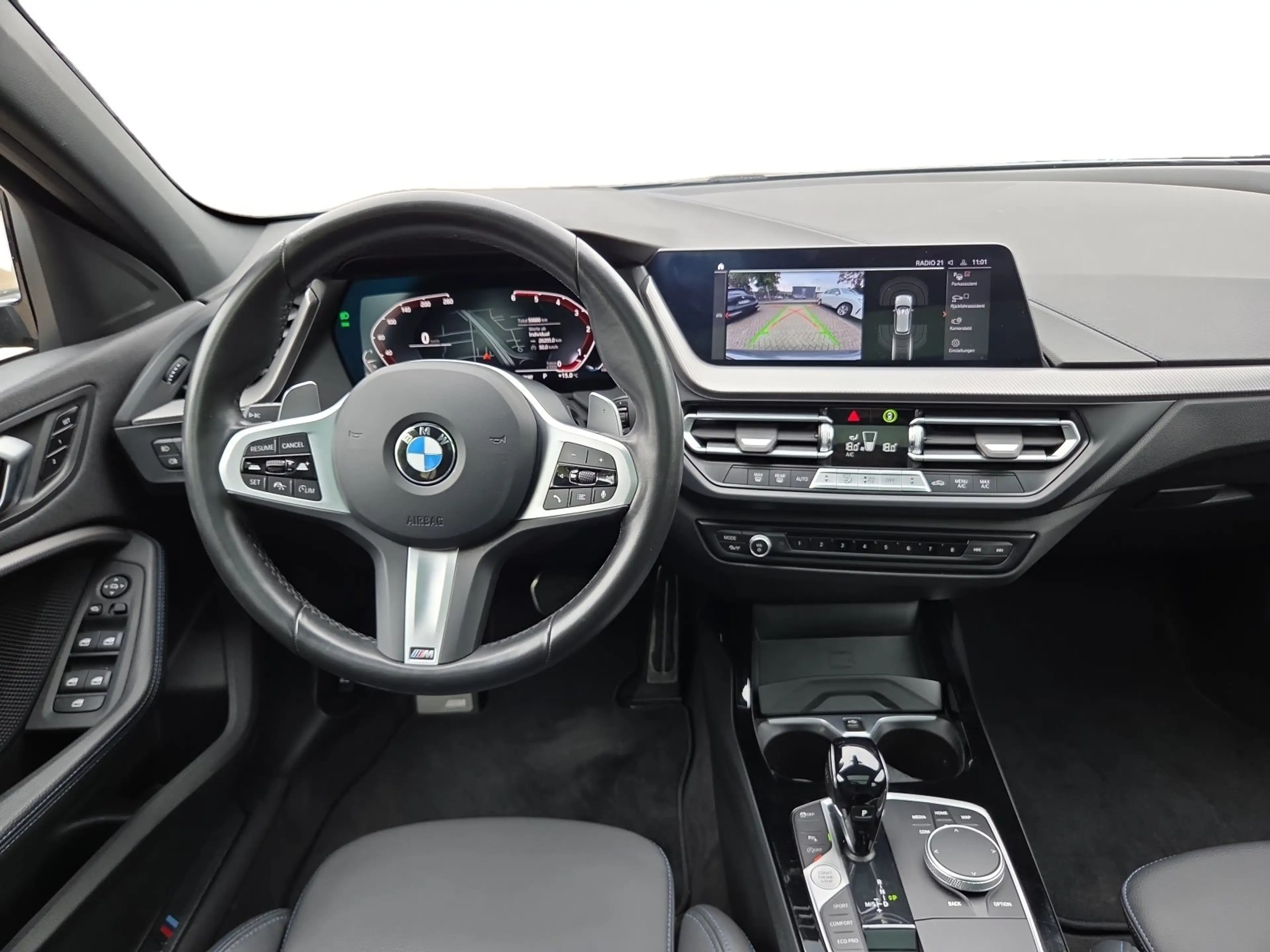 BMW 118 d 5-Türer HEAD-UP PANO RFK SPORTSITZE LED DAB — photo 10