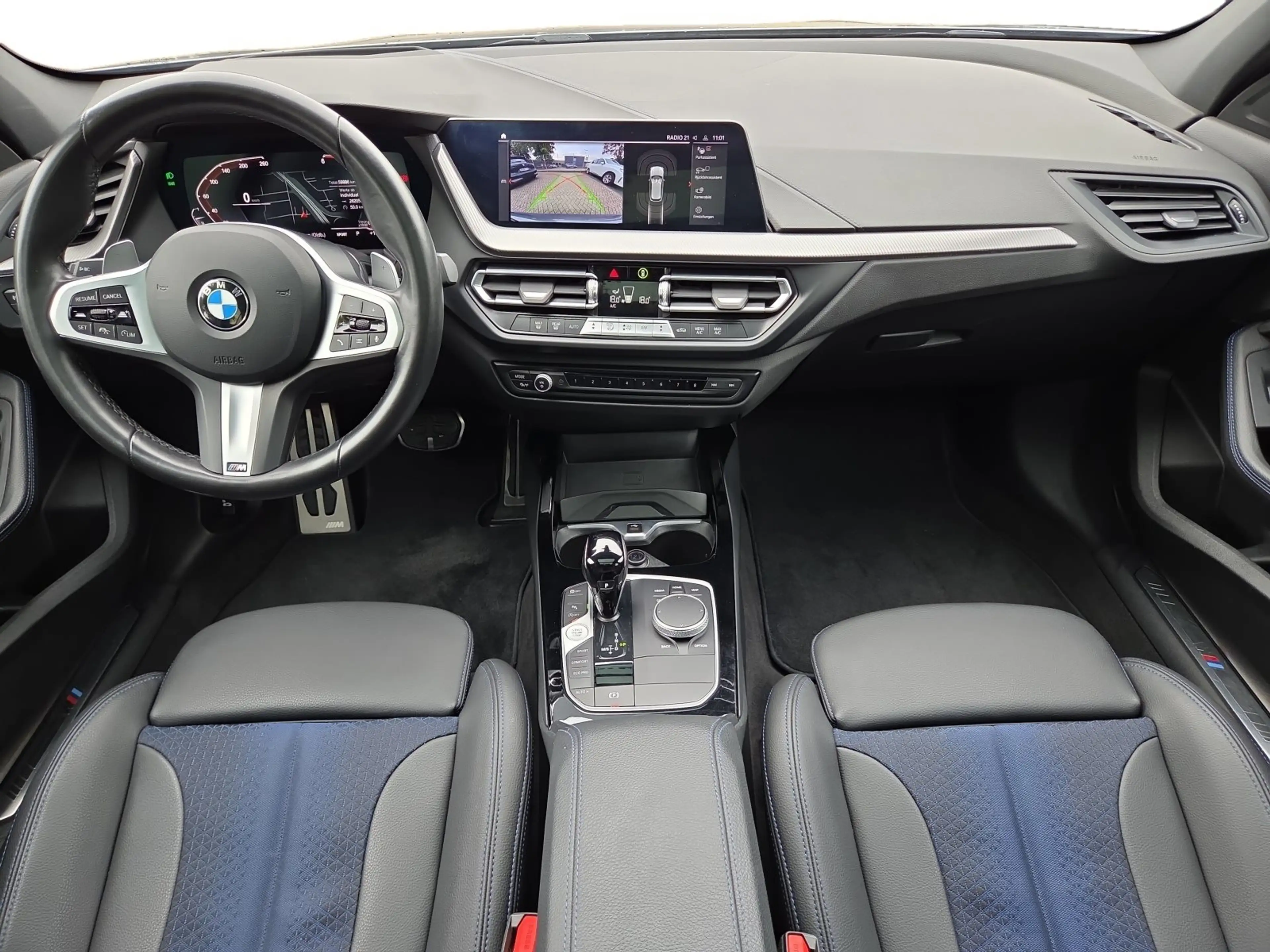 BMW 118 d 5-Türer HEAD-UP PANO RFK SPORTSITZE LED DAB — photo 11