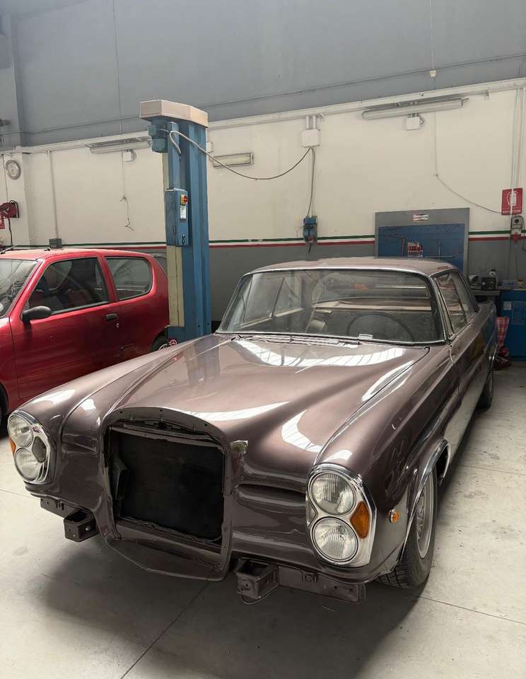 Mercedes-Benz 300 SE B