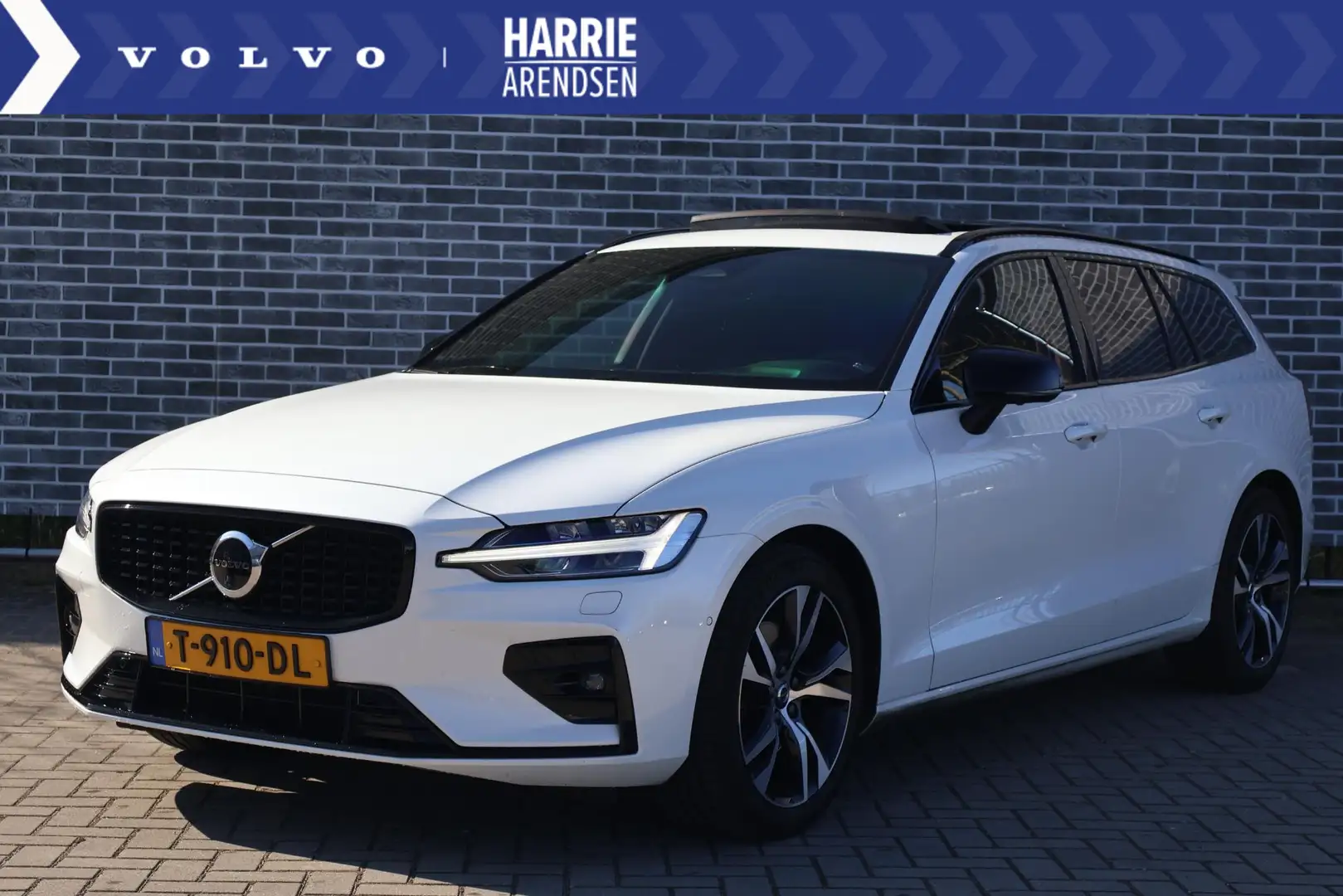 Volvo V60 2.0 B4 Plus Dark | Trekhaak | Adaptieve cruise con Wit - 1