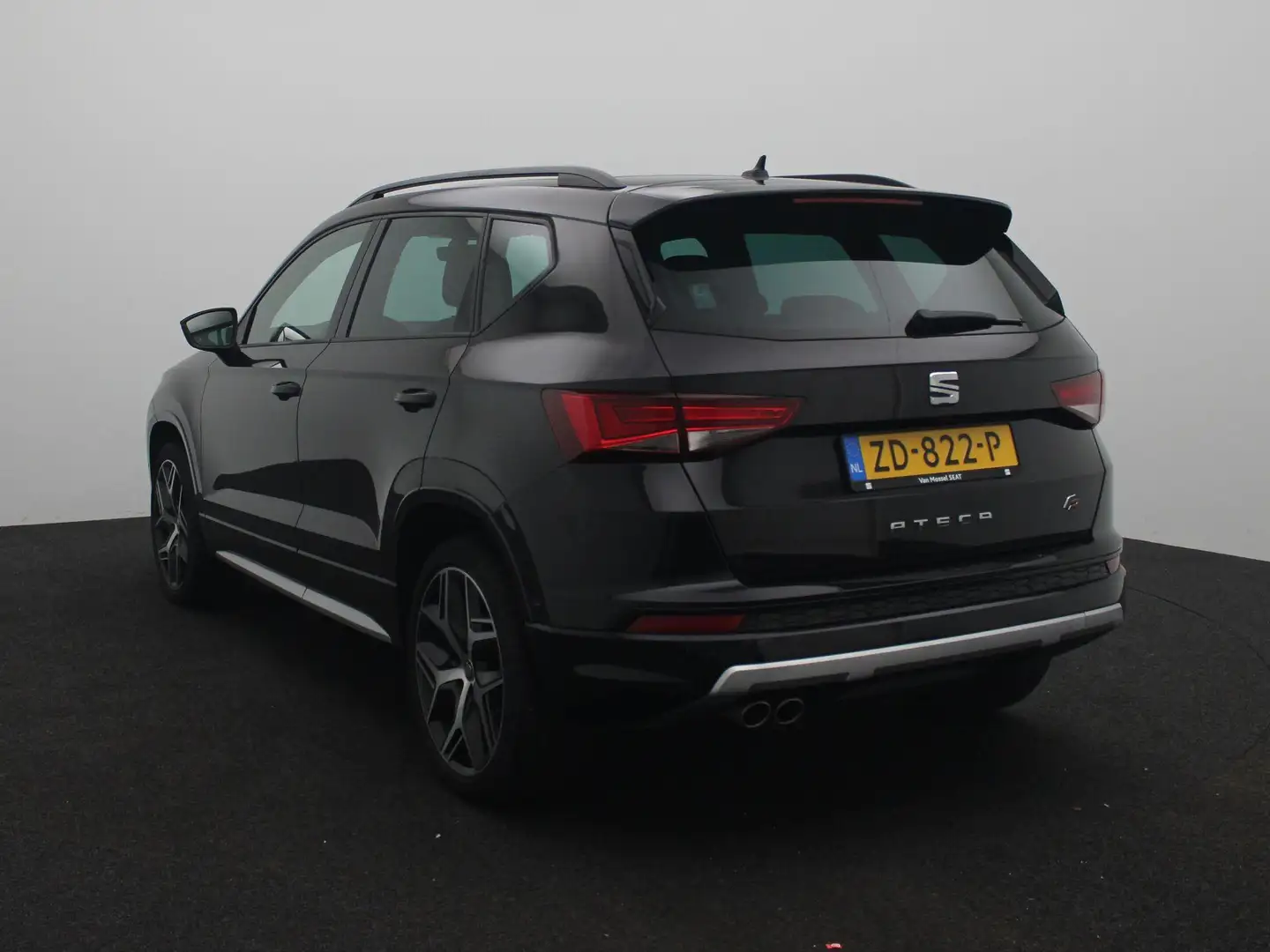 SEAT Ateca 1.5 TSI FR Business Intense | Navi | Achteruitrijc Zwart - 2
