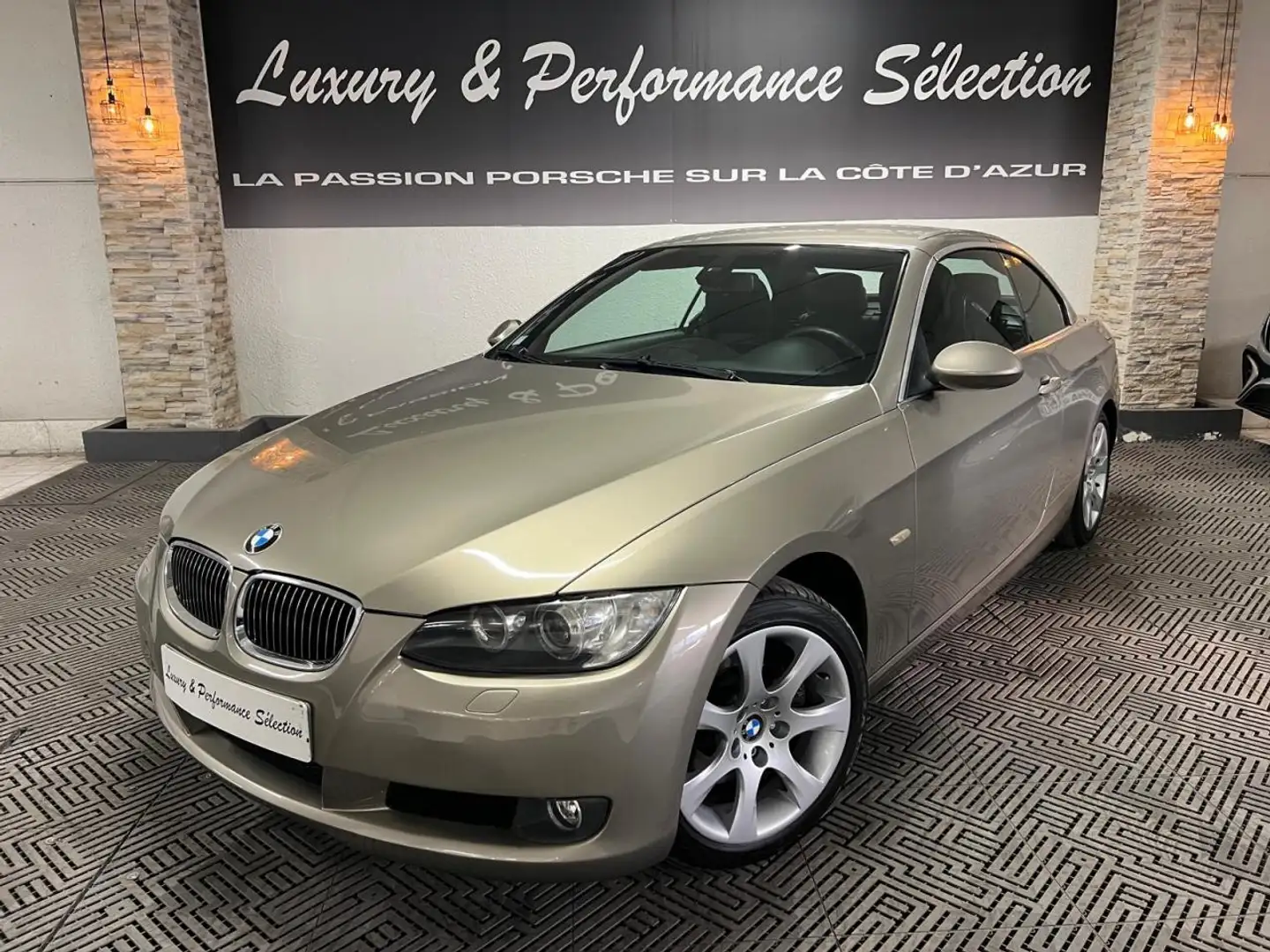 BMW 325 E93 Cabriolet 325i 325ia 218ch Luxe - 6 cylindres - 98000km - Origine FR - 2