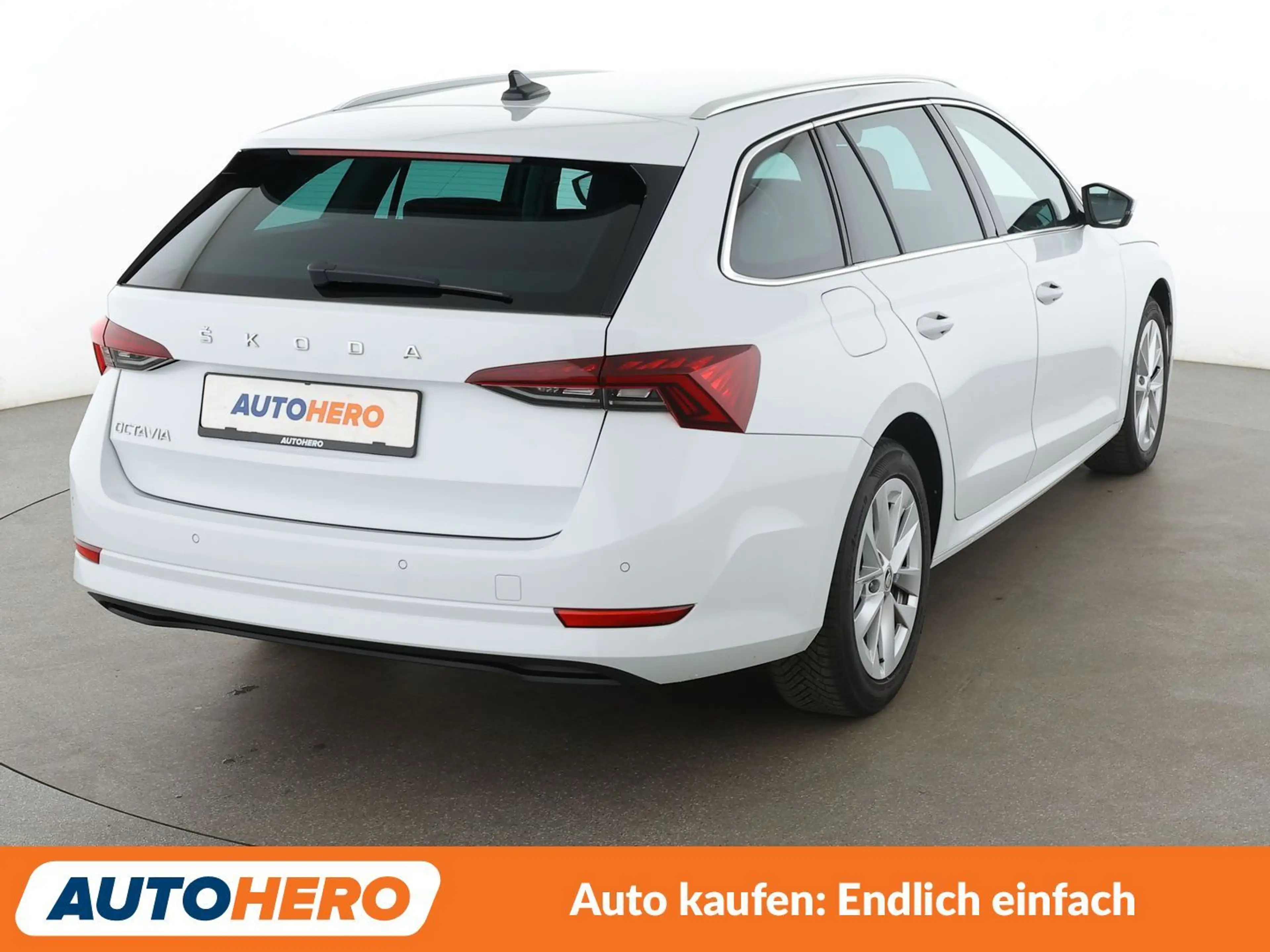 Skoda Octavia 2.0 TDI Style Aut.*NAVI*LED*PDC*SHZ*LHZ*ACC* — photo 6