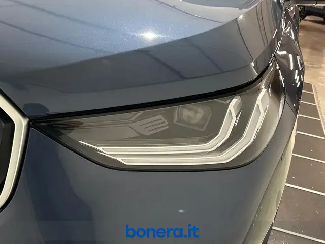 BMW X3 view 10