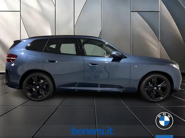 BMW X3 view 4