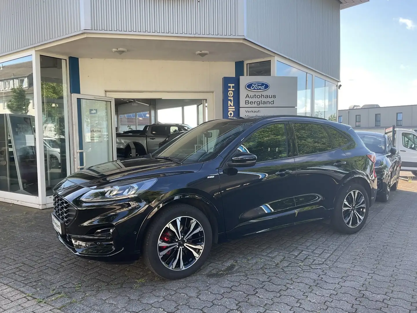 Ford Kuga ST-Line X FHEV LED*iACC*SHZ*NAVI*B&O*Ke*PDC Zwart - 1