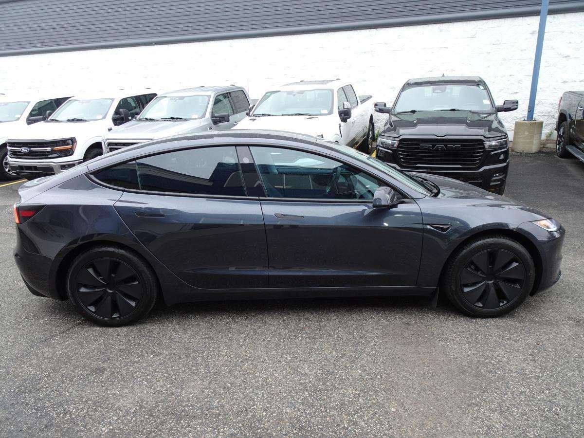 2026 Tesla Model 3 Premium AWD-1 Long Range Dual Motor Sedan — снимка 1