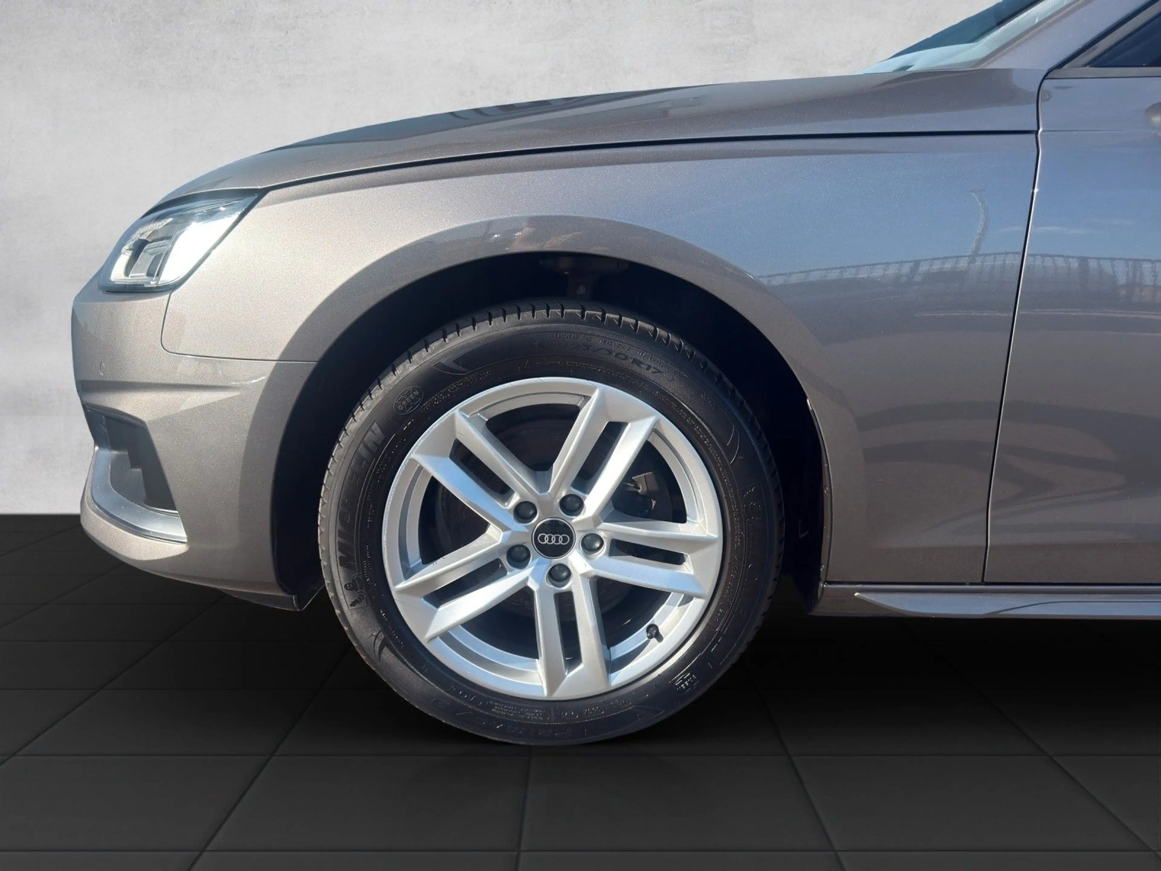 Audi A4 Lim. 30 TDI S tronic advanced|Schiebedach|DAB — photo 39