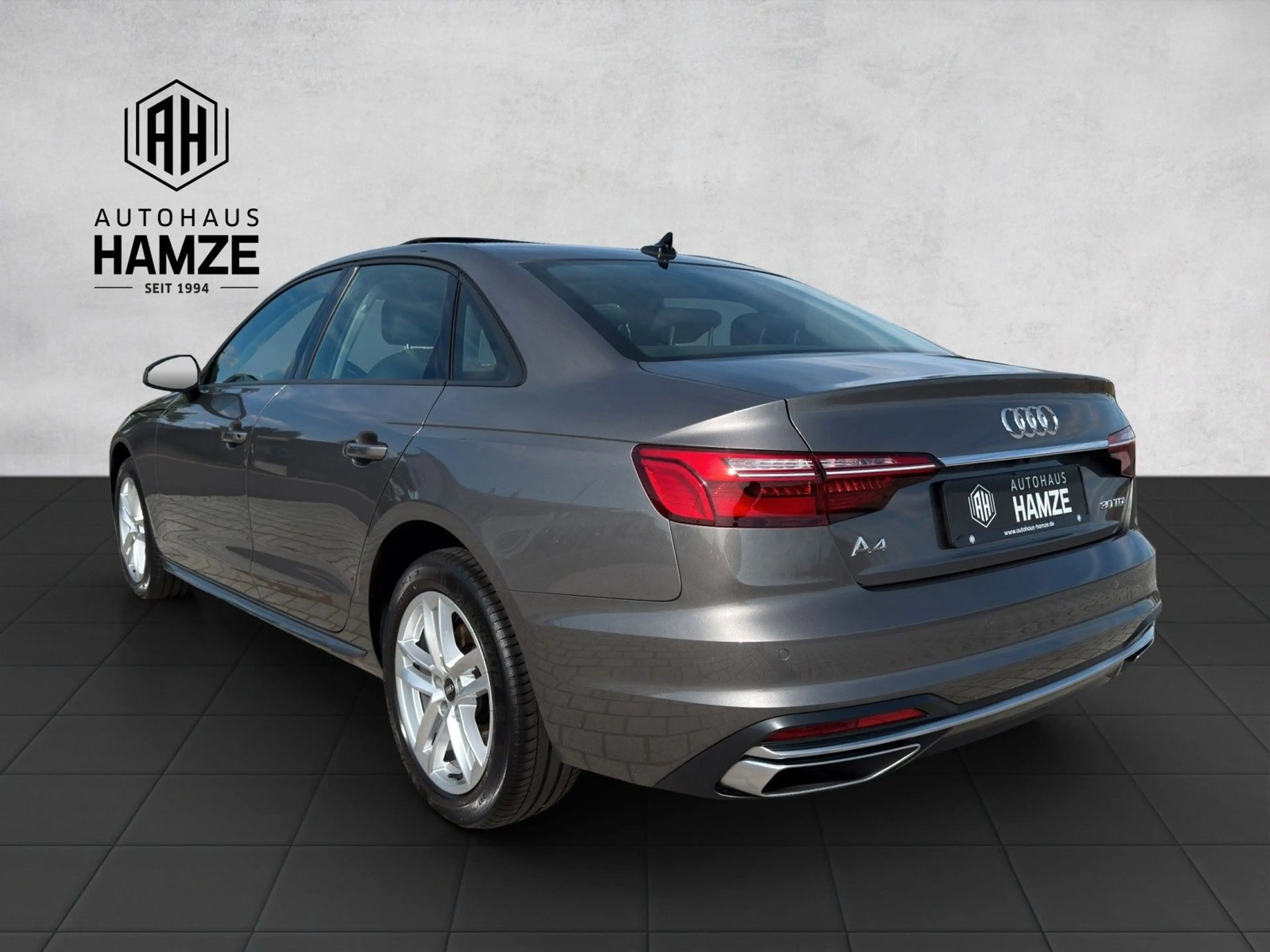 Audi A4 Lim. 30 TDI S tronic advanced|Schiebedach|DAB — photo 4