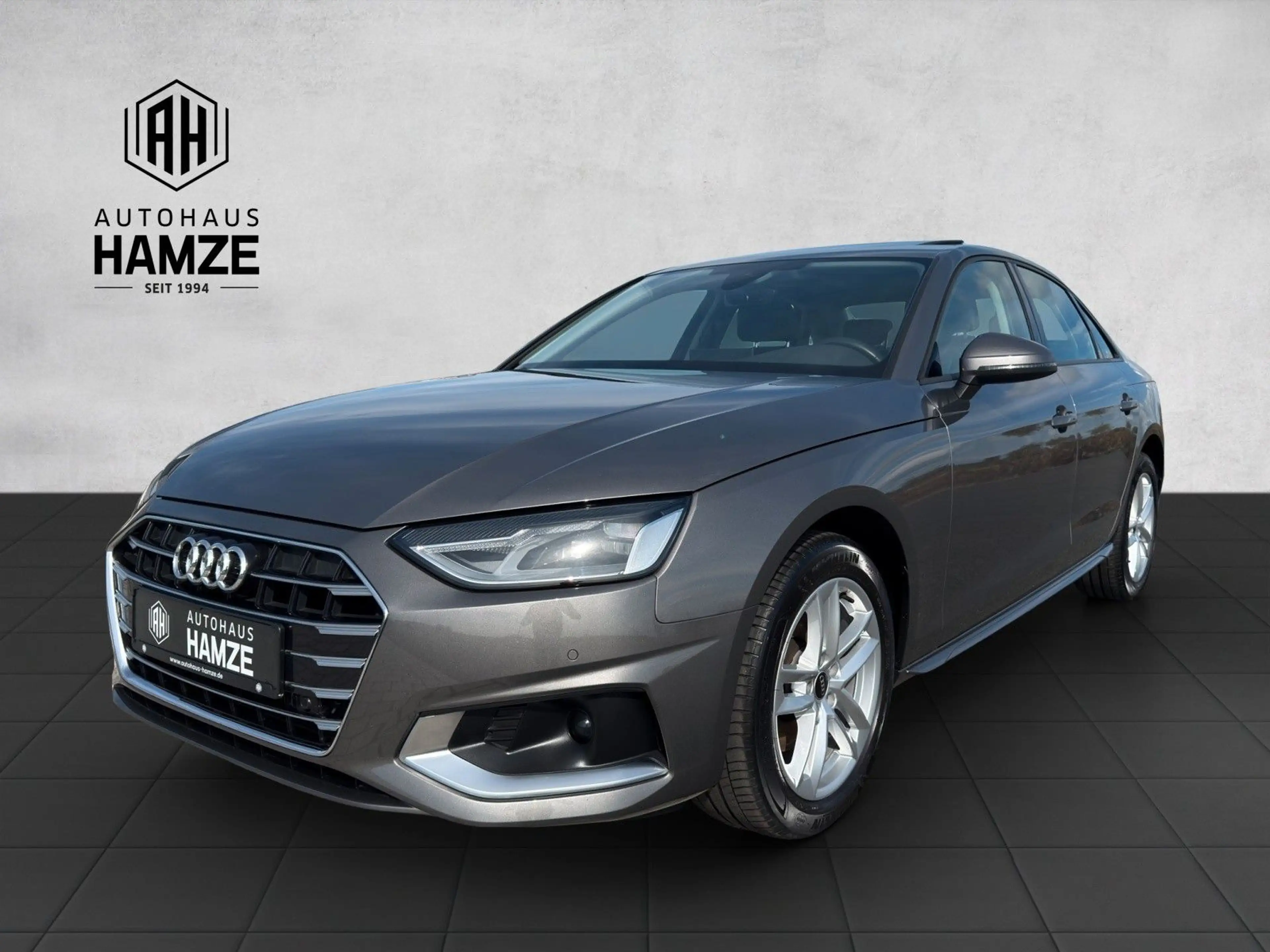 Audi A4 Lim. 30 TDI S tronic advanced|Schiebedach|DAB