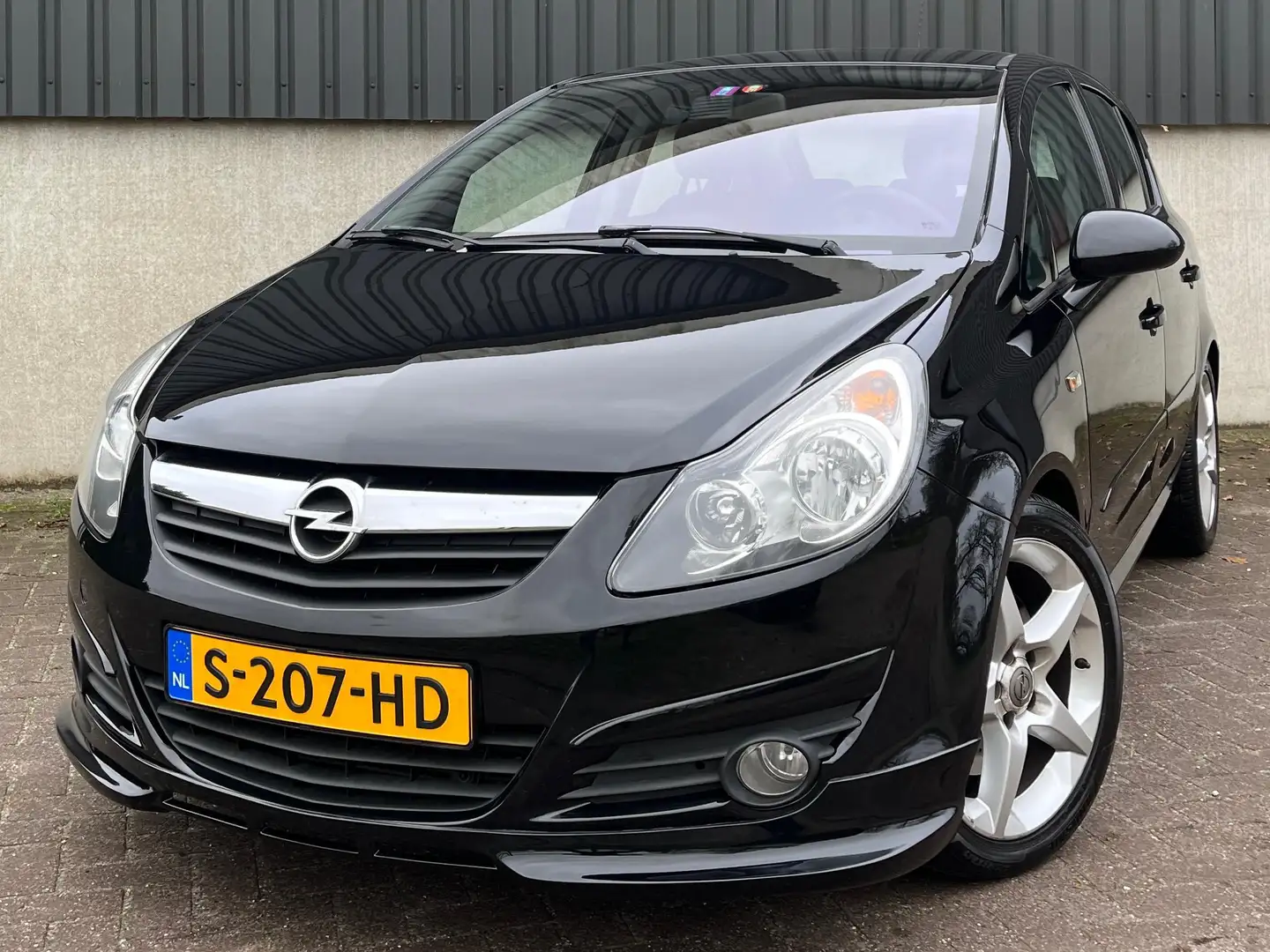 Opel Corsa Corsa 1.6 Turbo GSI Zwart - 1