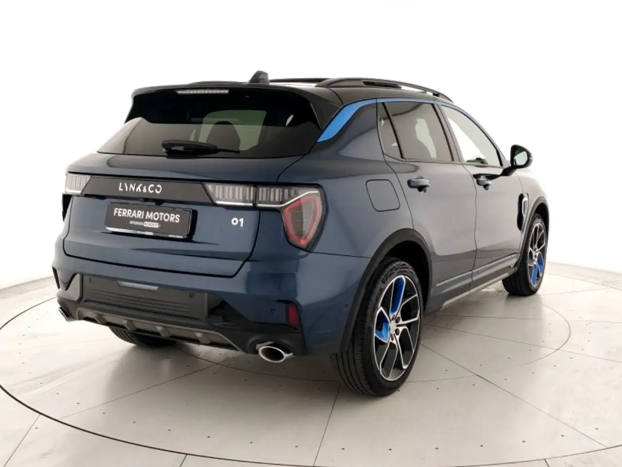 Lynk & Co 01 2022