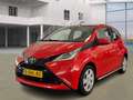 Toyota Aygo 1.0 VVT-i x-play/SIDE BARS Rood - thumbnail 1