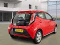 Toyota Aygo 1.0 VVT-i x-play/SIDE BARS Rood - thumbnail 3