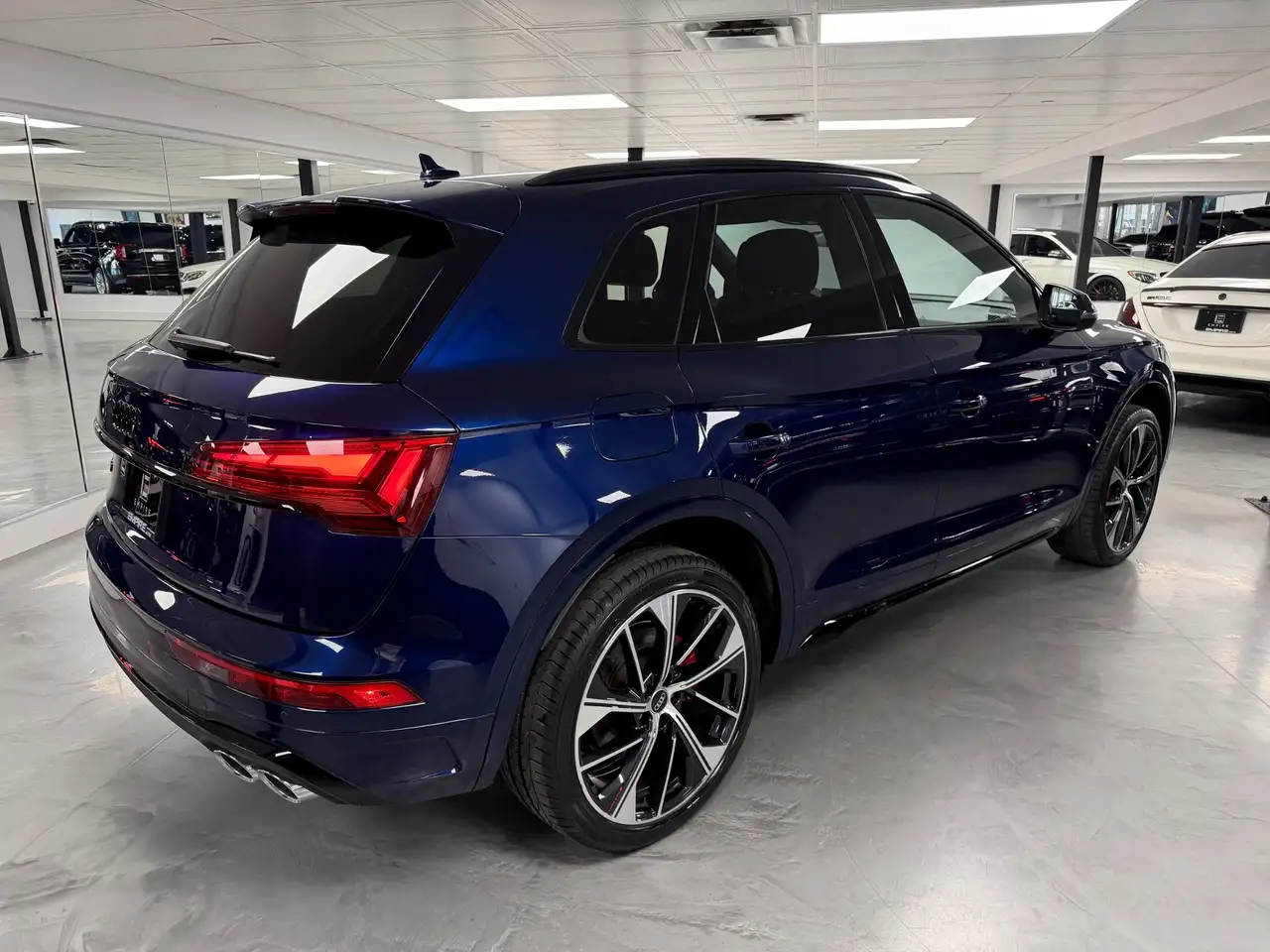Audi SQ5 снимка Audi SQ5