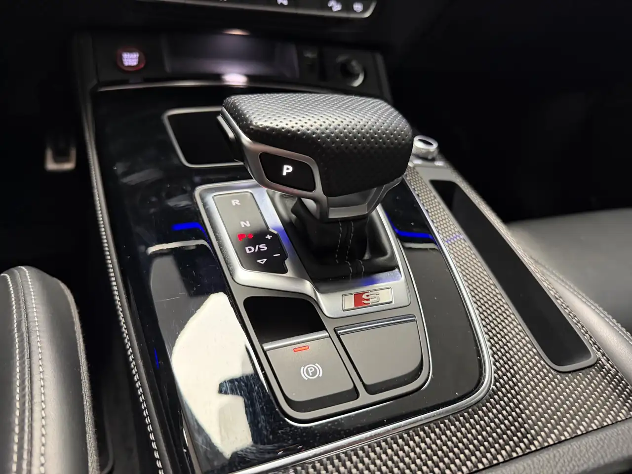 Audi SQ5 снимка Audi SQ5
