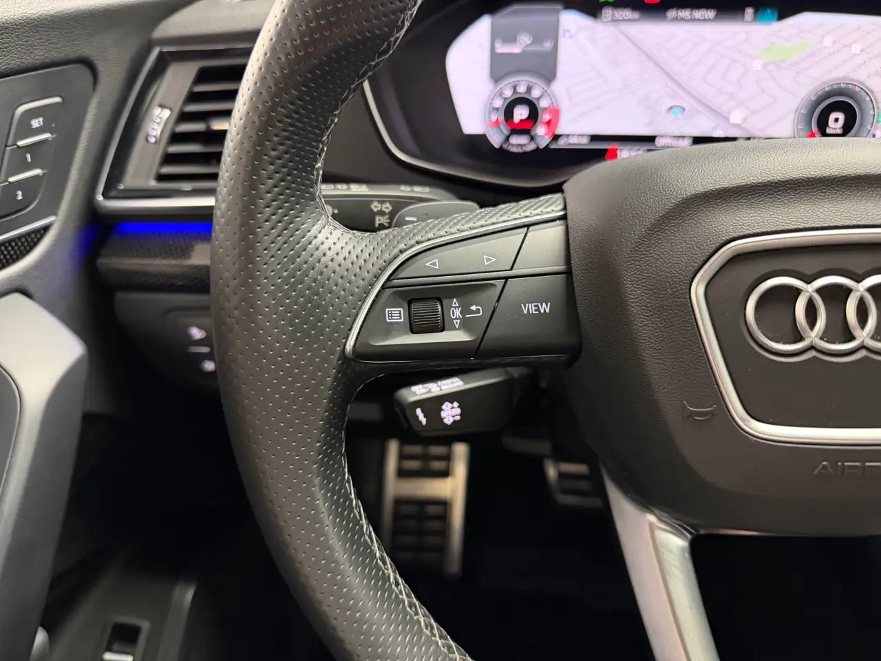 Audi SQ5 снимка Audi SQ5
