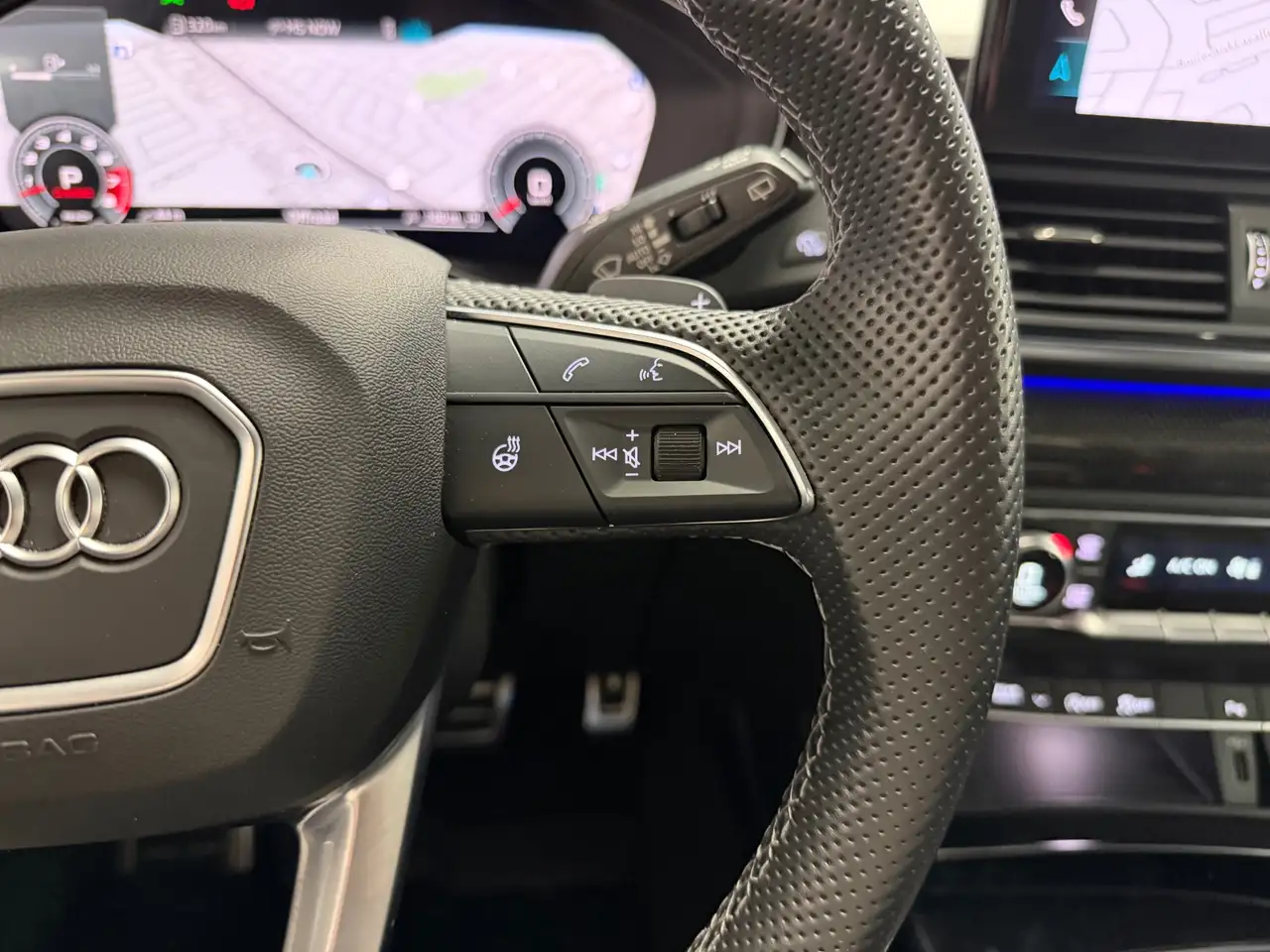 Audi SQ5 снимка Audi SQ5