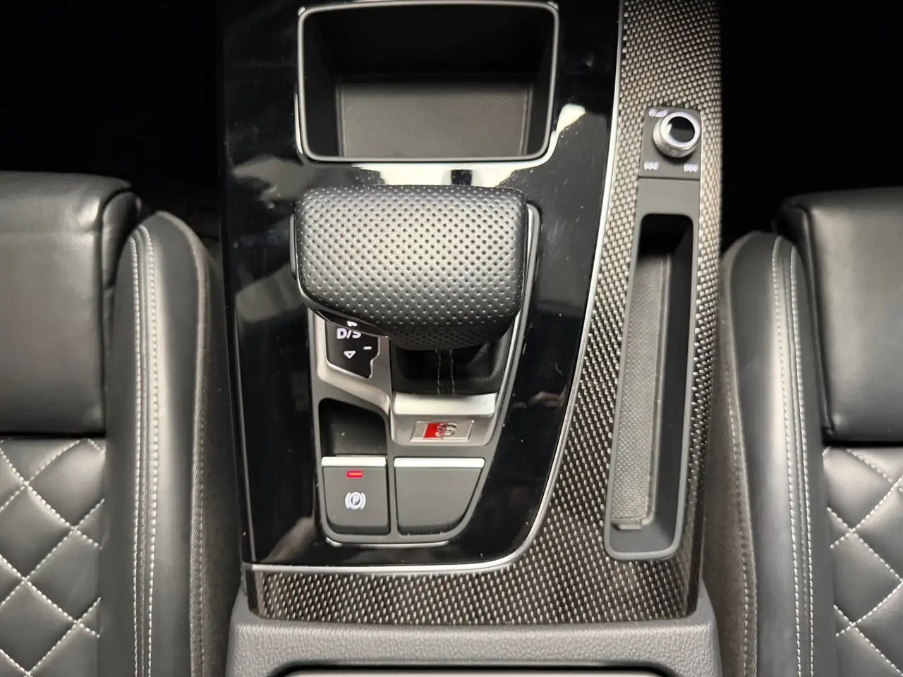 Audi SQ5 снимка Audi SQ5
