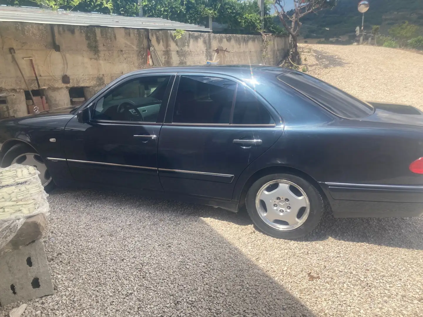 Mercedes-Benz E 250 td Elegance - 2