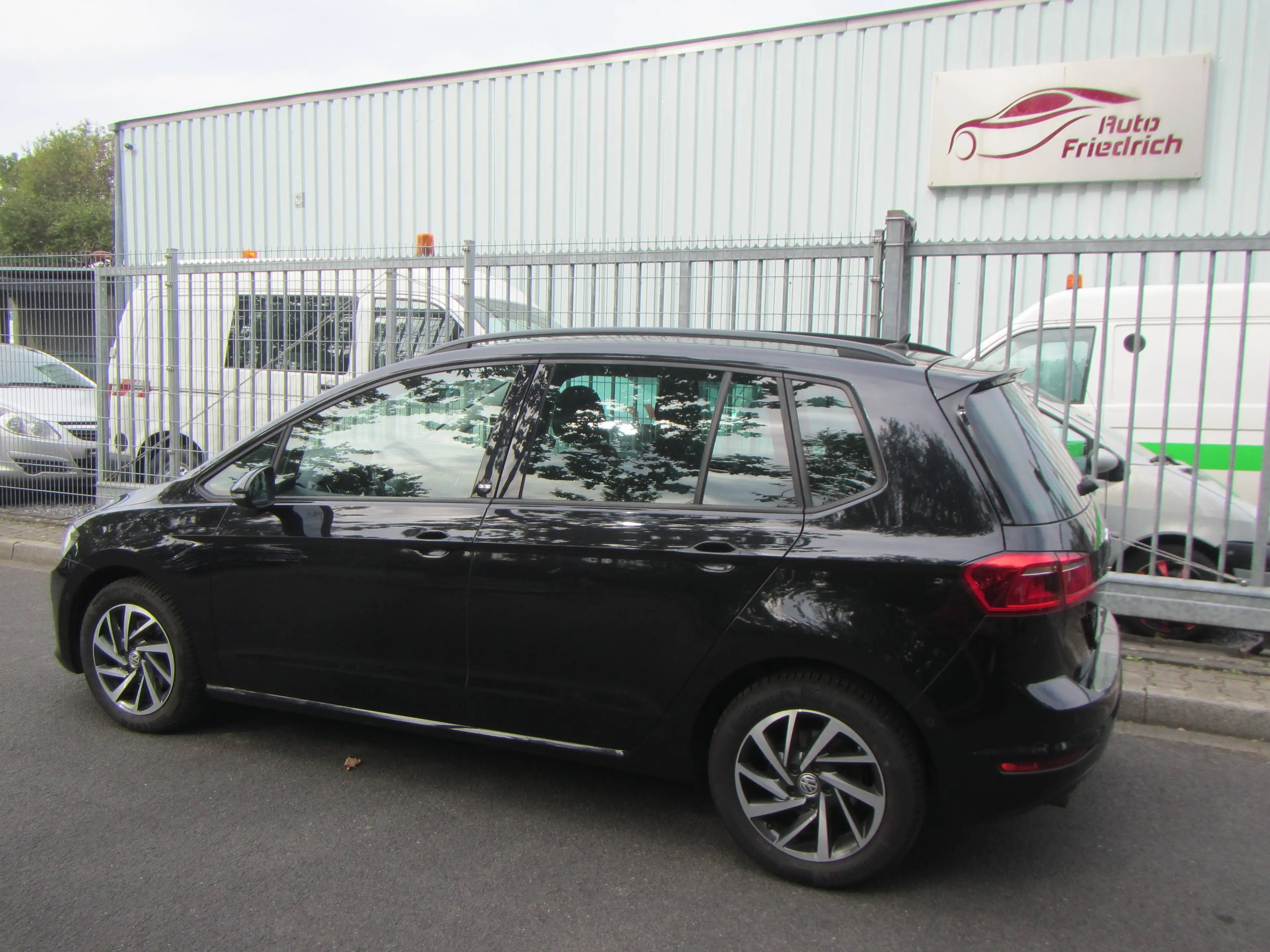 Volkswagen Golf Sportsvan Sound BMT/Start-Stop — photo 7