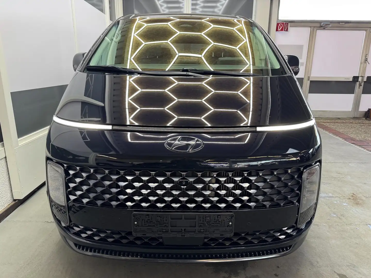 Hyundai STARIA Signature 2WD 7-Sitz AUT PANO NAVI LEDER ACC 2.... Blau - 2