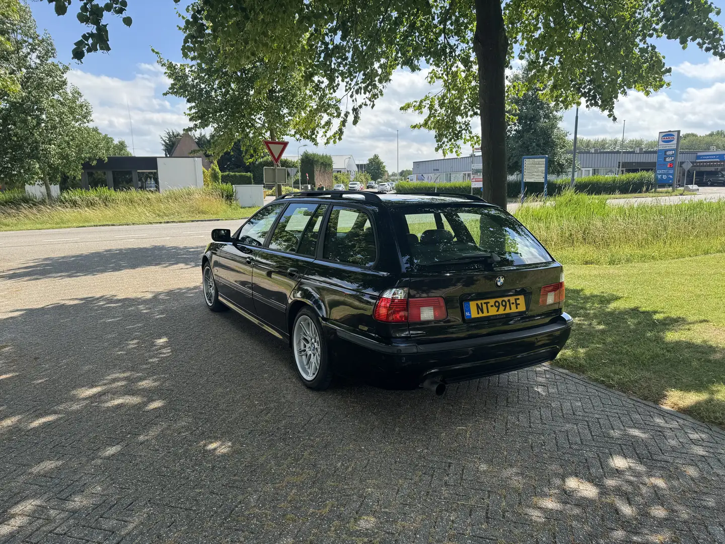 BMW 530 e39 530i M sport Zwart - 1