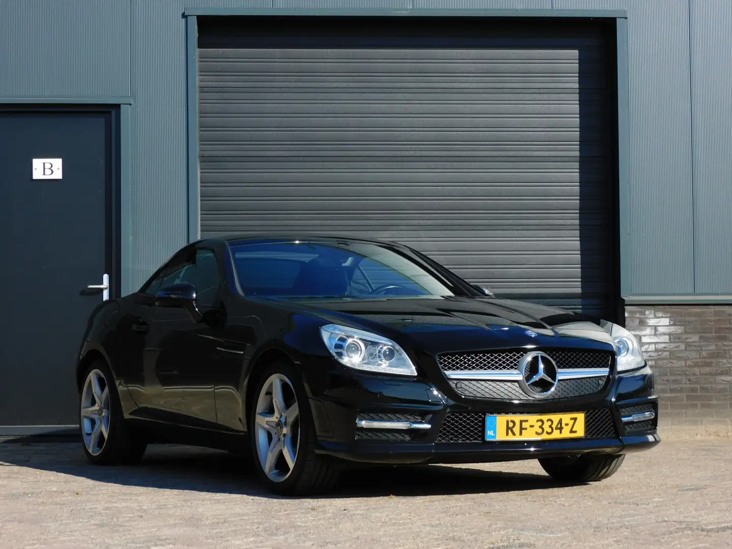 Mercedes-Benz SLK 200 TOPSTAAT! LEER! STOEL/NEK VERWARMING! DEALER OCCAS Černá - 2