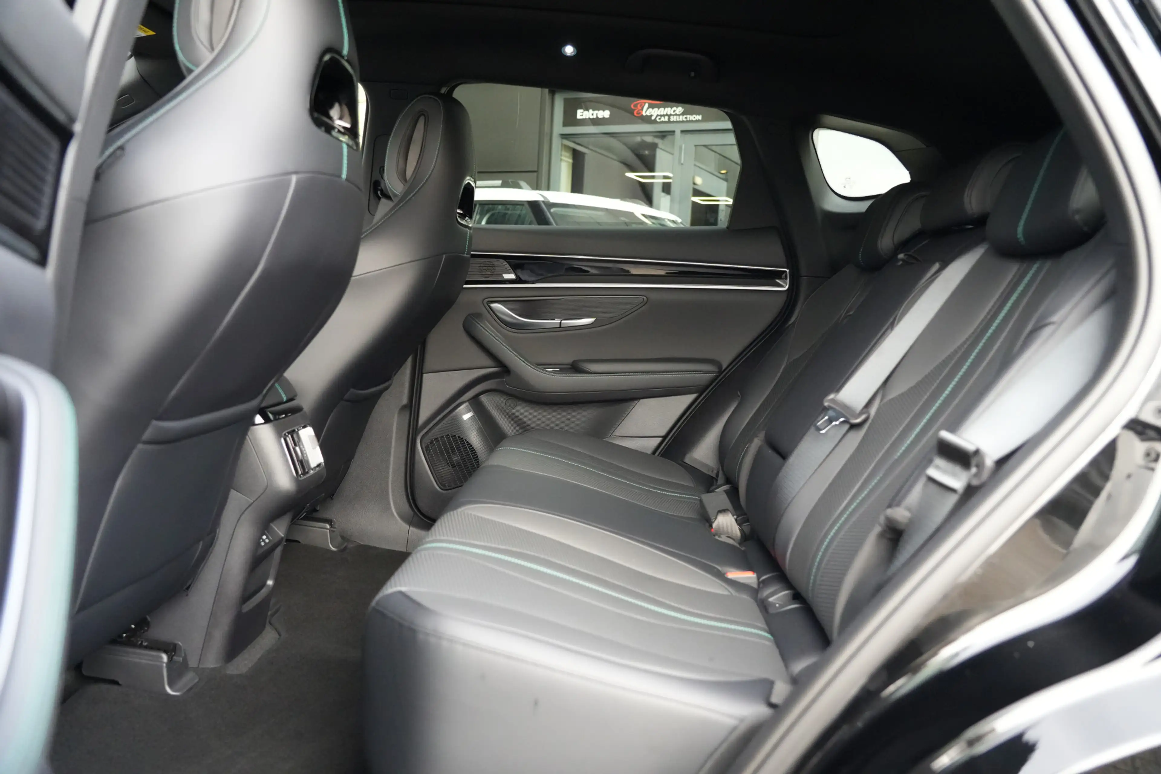 BYD Seal U 1.5 DM-i FWD PHEV Boost 218pk Panoramadak/Stoelver — photo 28
