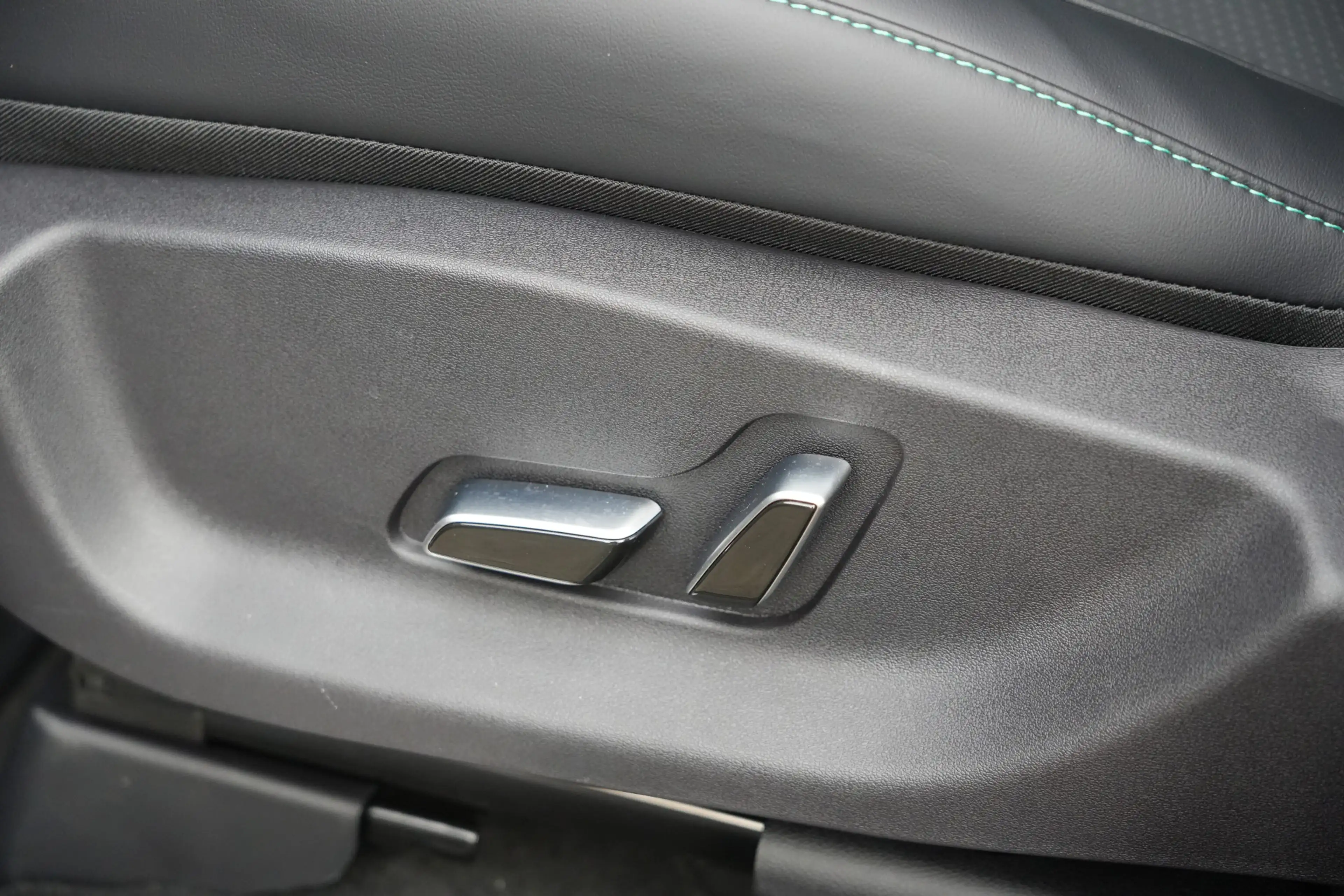 BYD Seal U 1.5 DM-i FWD PHEV Boost 218pk Panoramadak/Stoelver — photo 26