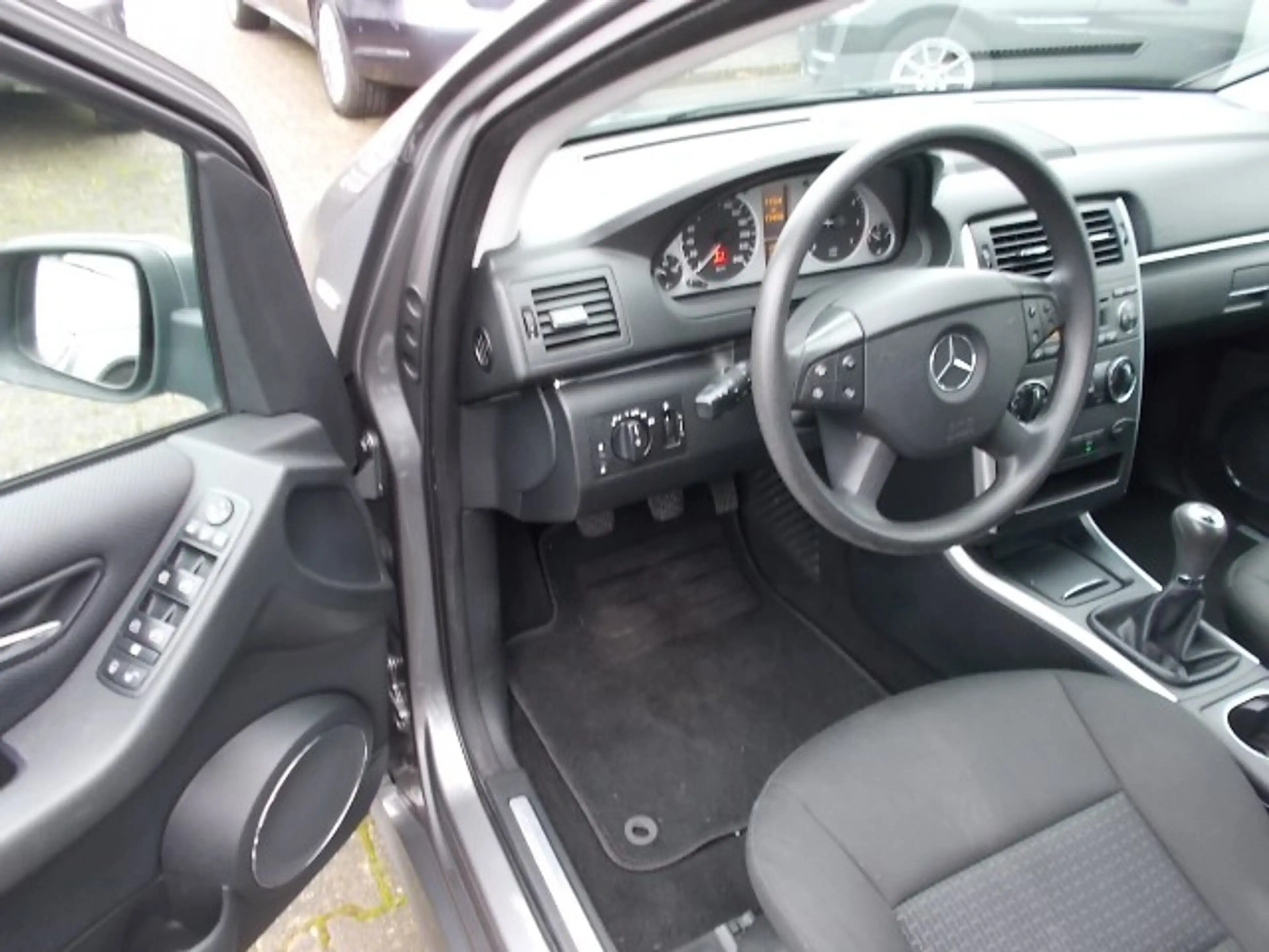 Mercedes-Benz B 180 B180, Klima, Aluf., Allwetter — photo 15