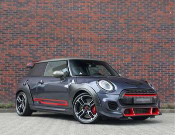 Mini GP | 1/3000 - Stoelverwarming - Carplay