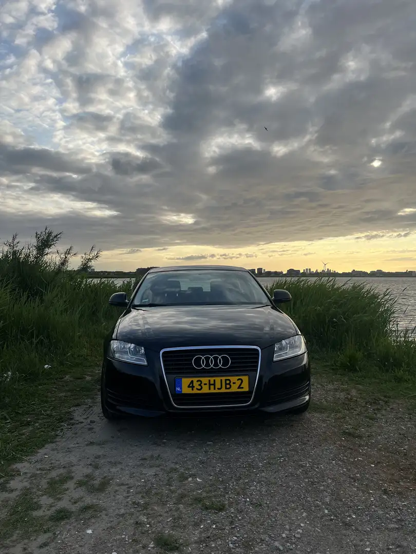 Audi A3 1.8 TFSI Attraction Pro Line Zwart - 2