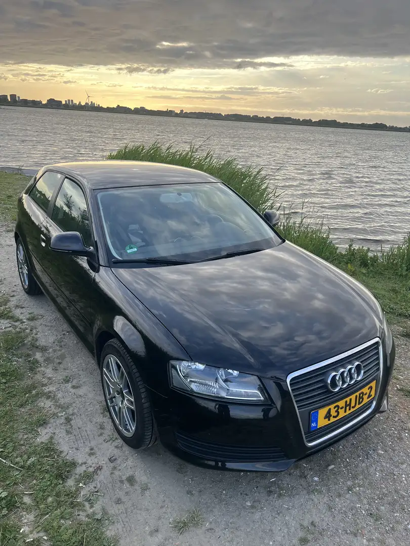 Audi A3 1.8 TFSI Attraction Pro Line Zwart - 1