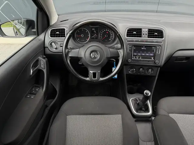 Volkswagen Polo view 20