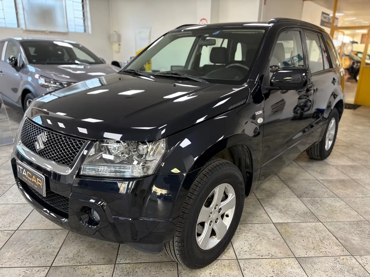 Suzuki Grand Vitara 1.9 ddis Blau - 1