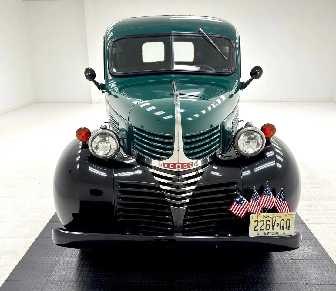 Dodge VC Series 1/2 Ton Panel Truck, foto 5