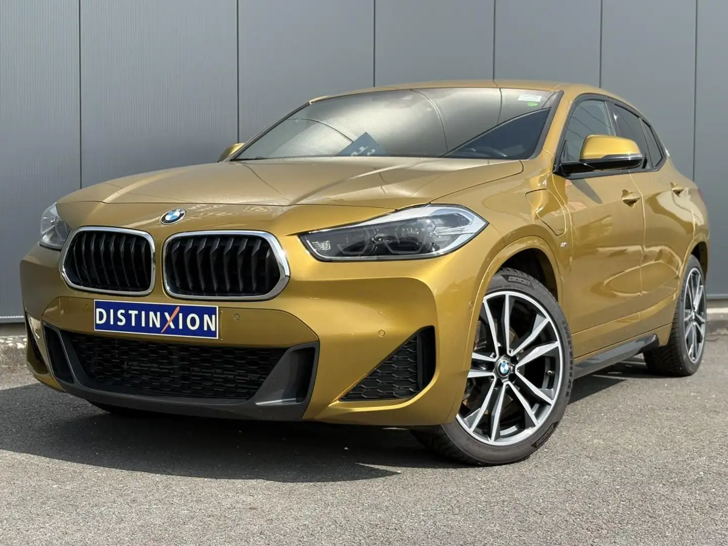 BMW X2 (F39) xDrive 25e 220 M Sport avec GPS, Caméra et Hayon électrique - 2