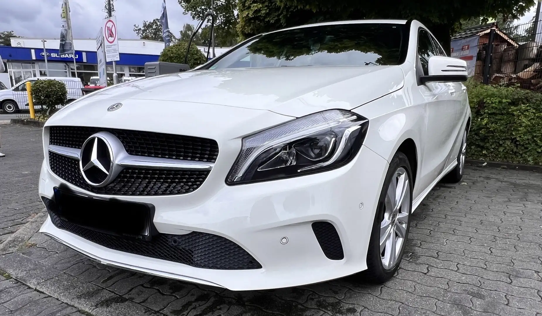 Mercedes-Benz A 180 A 180 BlueEfficiency (176.042) Weiß - 2