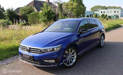 Volkswagen Passat Variant 2.0 TSI 4Motion / R-Line / Pano