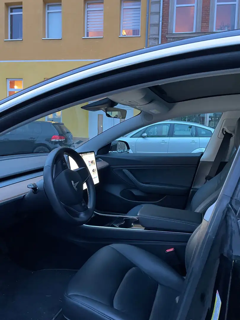 Tesla Model 3 Model 3 Langstreckenbatt. Allradantrieb Dual Motor Schwarz - 2