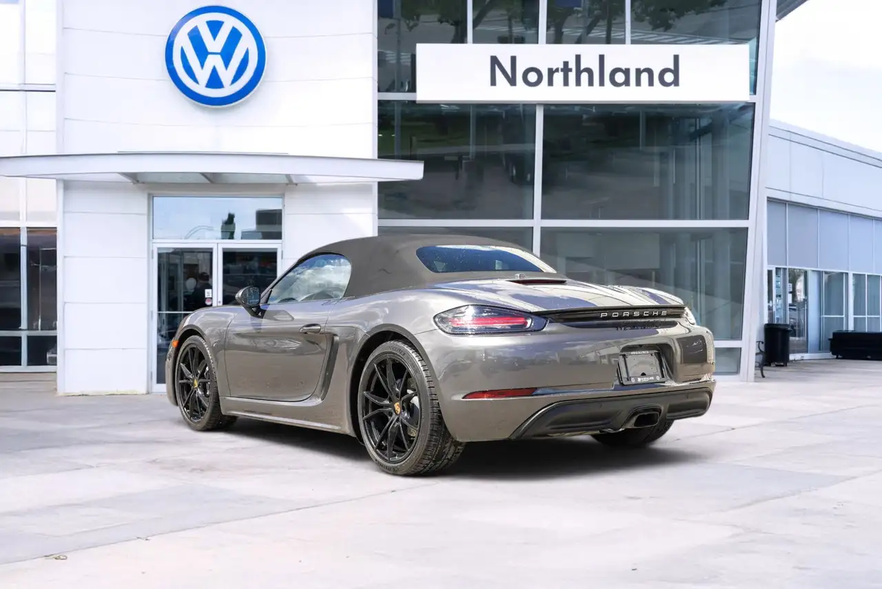 Porsche 718 Boxster снимка Porsche 718 Boxster