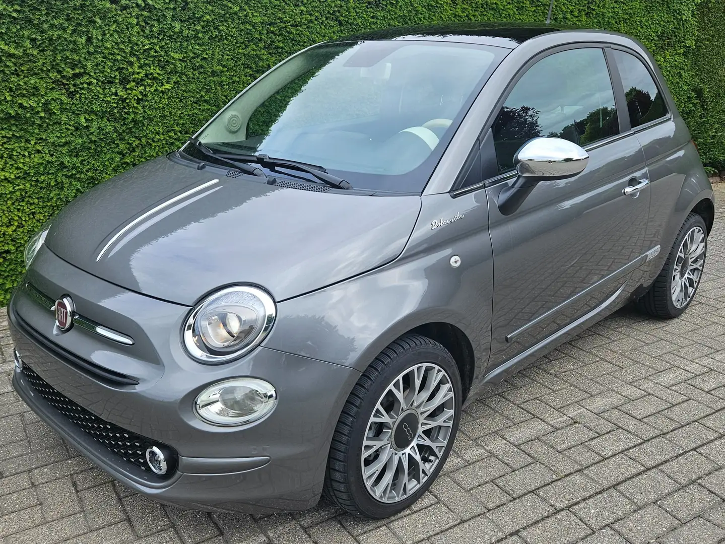 Fiat 500 1.0i MHEV Dolcevita (Top) Grijs - 1