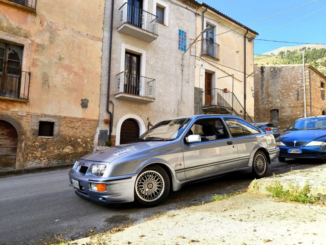 Ford Sierra 3p 2.0 RS Cosworth, foto 2