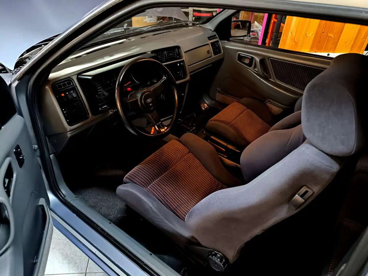 Ford Sierra 3p 2.0 RS Cosworth, foto 9