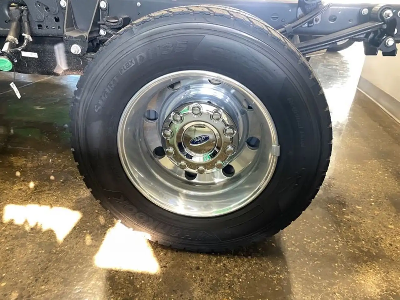 Ford F-600 Super Duty photo Ford F-600 Super Duty