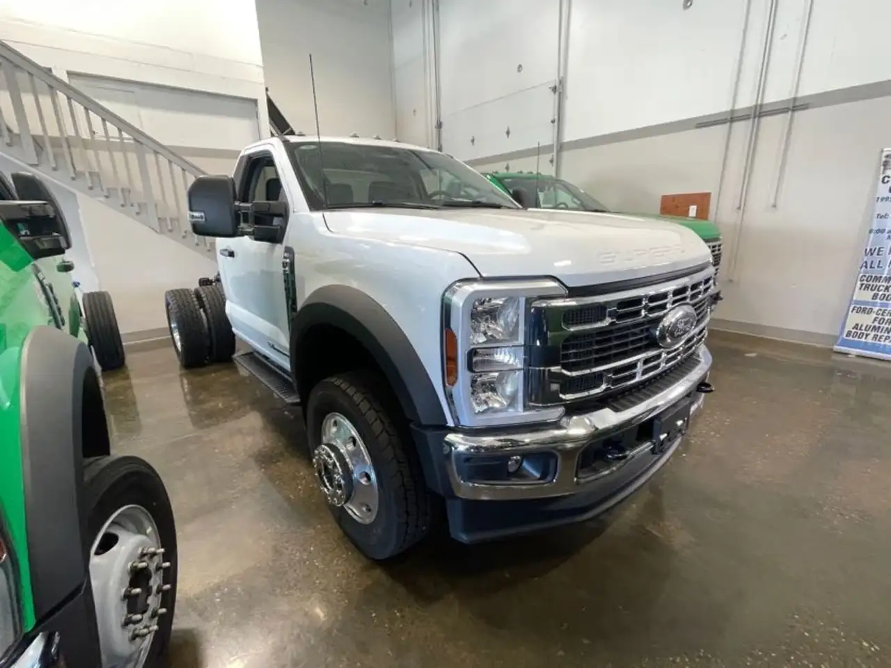 Ford F-600 Super Duty photo Ford F-600 Super Duty
