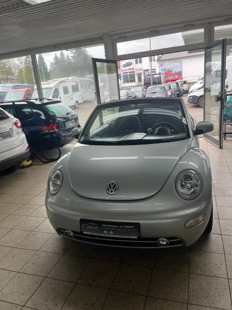 Volkswagen New Beetle Cabriolet 1.6 Highline TÜV neu Silber - 1