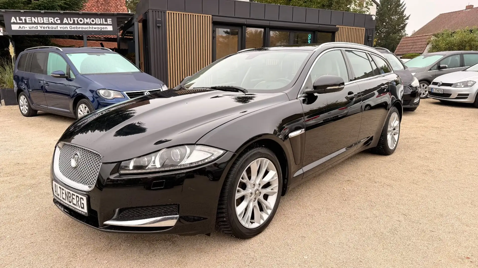 Jaguar XF Sportbrake 2.2 Diesel Schwarz - 1