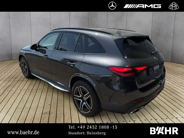 Mercedes-Benz GLC 200 view 3